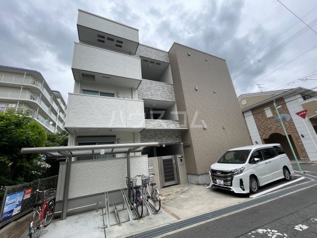 14/23 駐車場