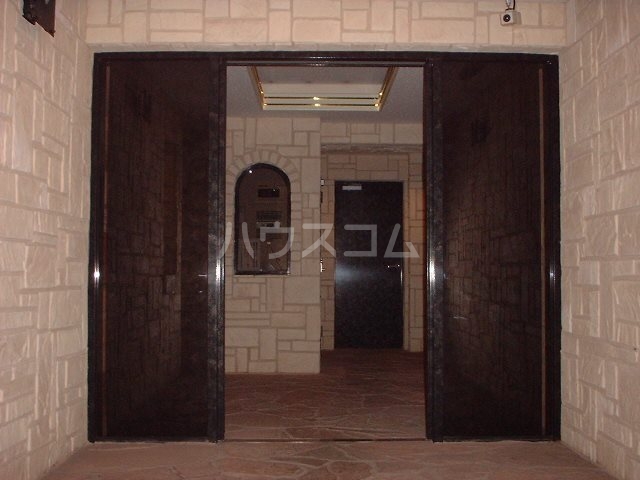 14/22 エントランス