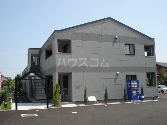 23/28 エントランス