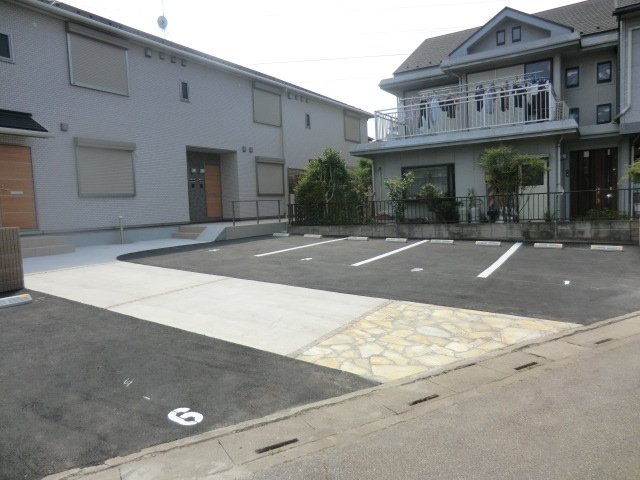 20/30 駐車場