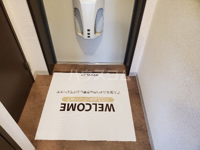 22/24 エントランス