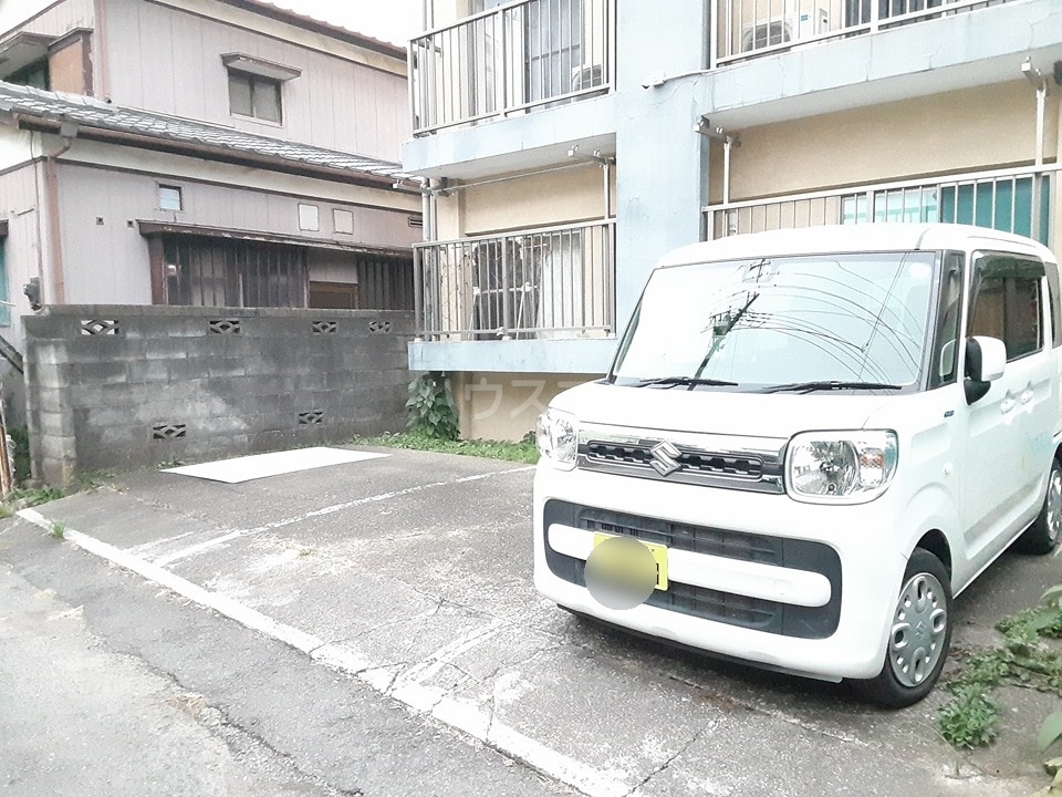 17/20 駐車場