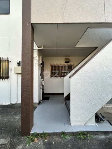 21/29 エントランス