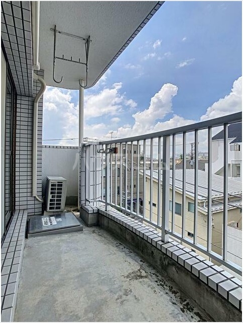 13/18 バルコニー