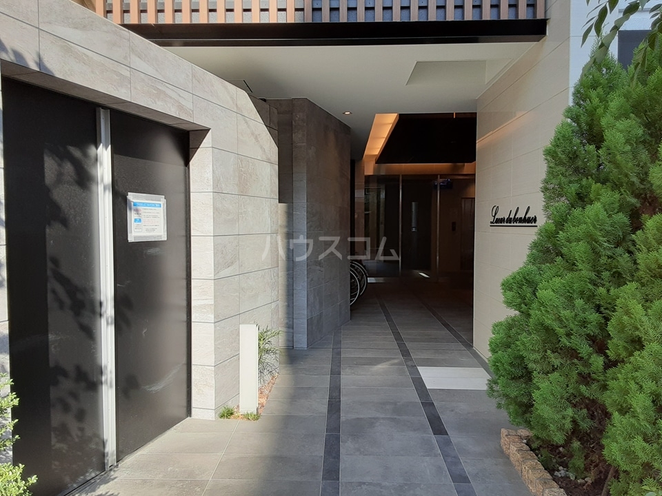 14/21 エントランス