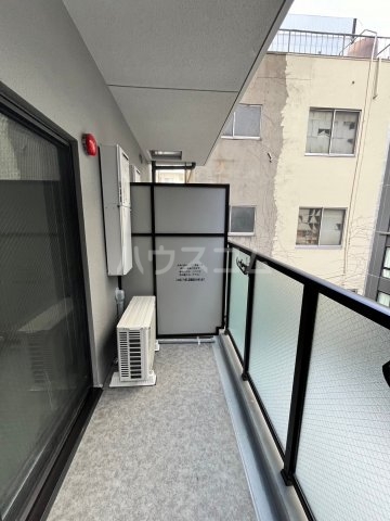 15/28 バルコニー