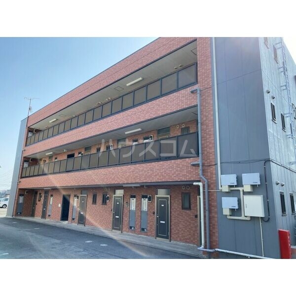 14/22 エントランス