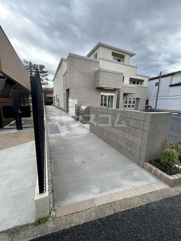 20/26 エントランス