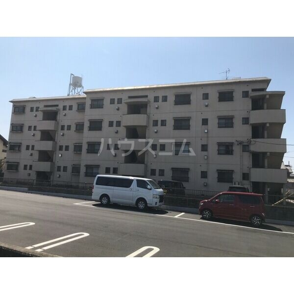 13/19 駐車場