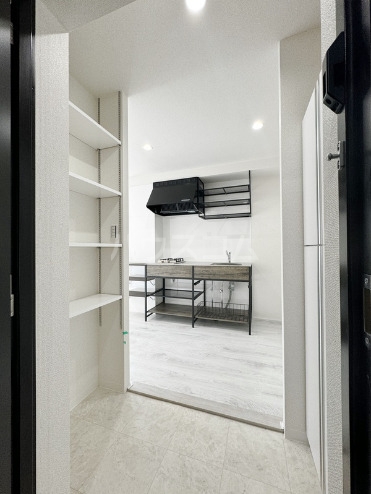 25/27 エントランス