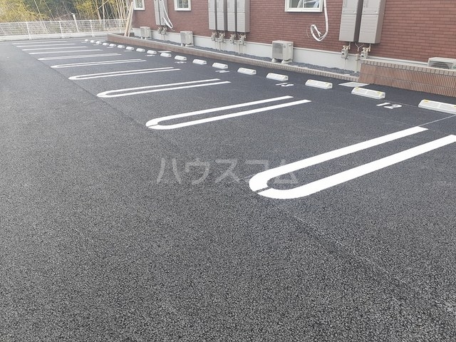 14/20 駐車場