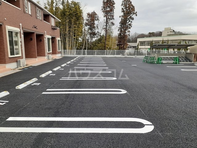 14/20 駐車場