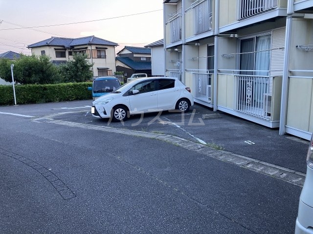 26/30 駐車場
