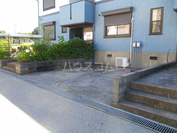 14/15 駐車場
