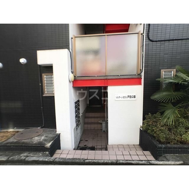 17/19 エントランス