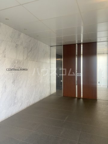 2/5 エントランス