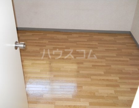 13/30 収納
