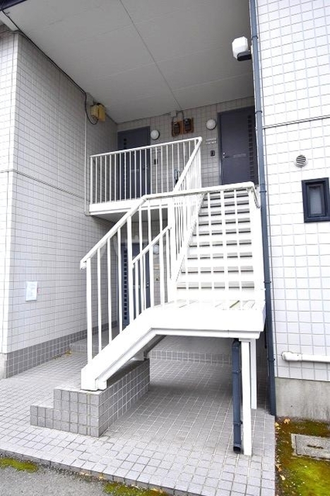 18/24 エントランス