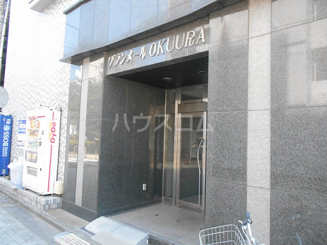 25/30 エントランス