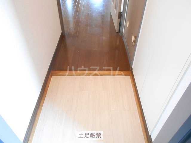 13/30 玄関
