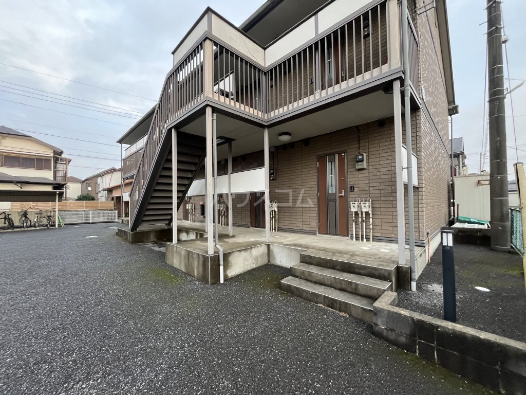 13/21 エントランス