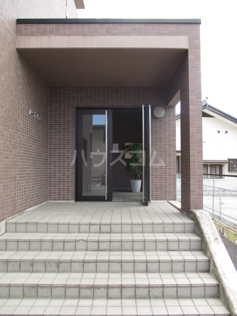 14/22 エントランス