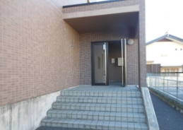 22/30 エントランス