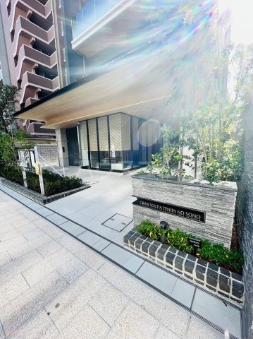 22/29 エントランス