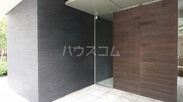 16/22 エントランス