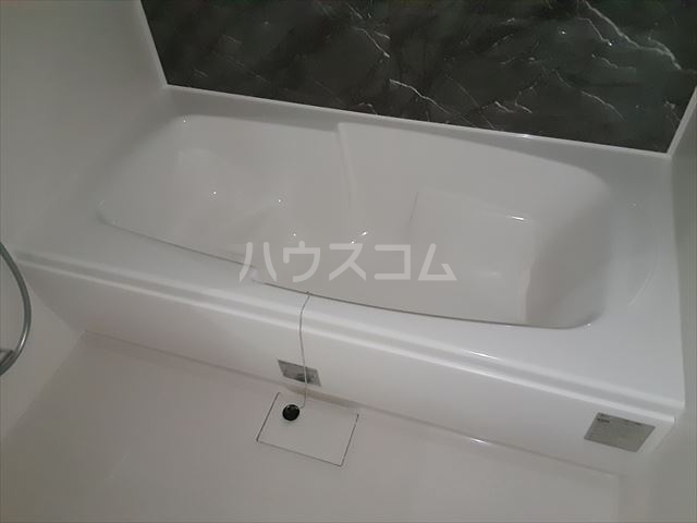 13/30 浴室
