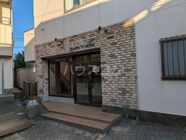 19/22 エントランス