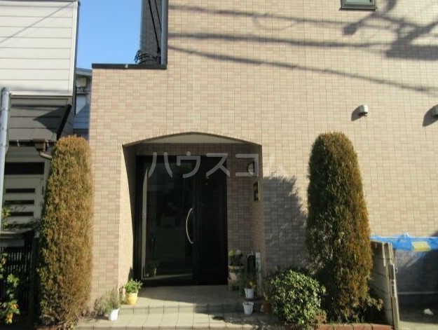 3/8 エントランス