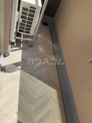 16/23 バルコニー