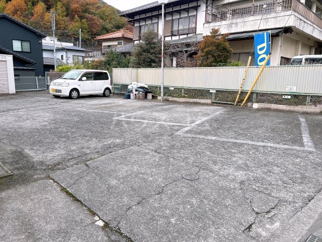 16/22 駐車場