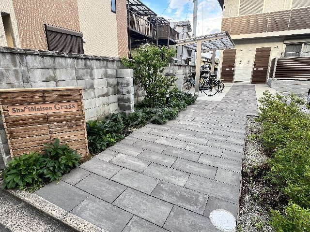 29/30 エントランス