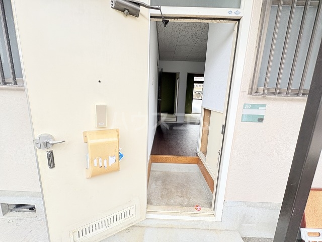 13/30 玄関