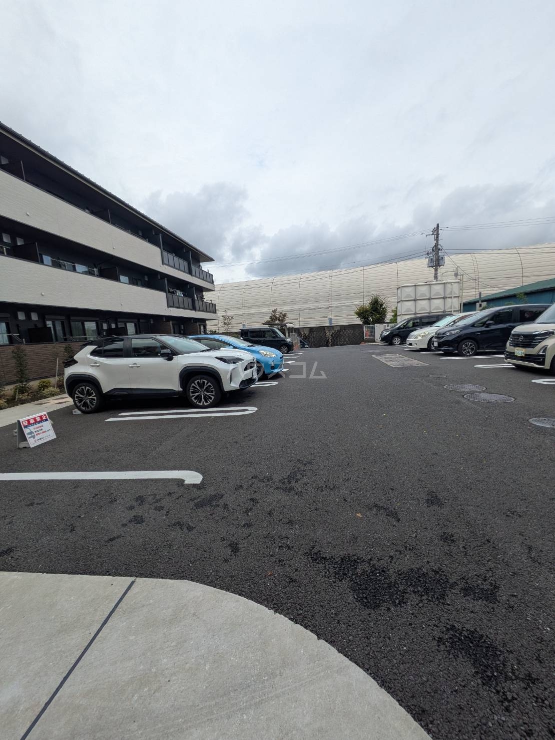 28/30 駐車場