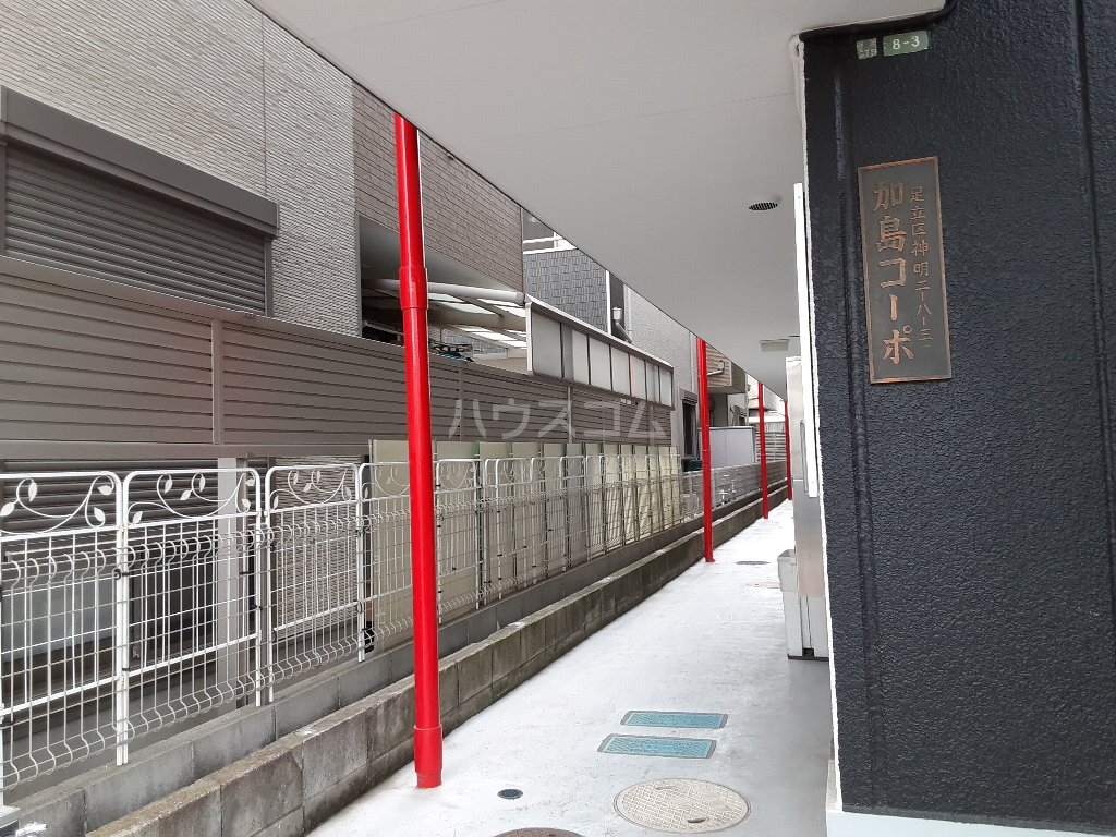 26/30 エントランス