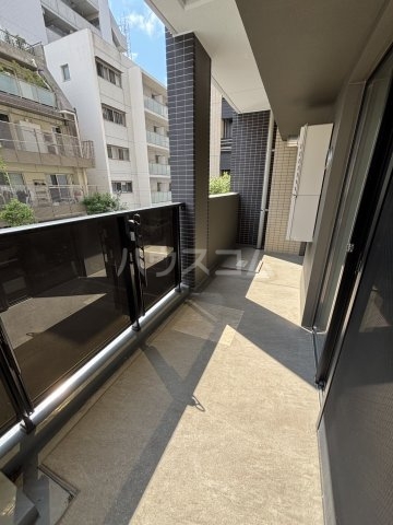 16/27 バルコニー