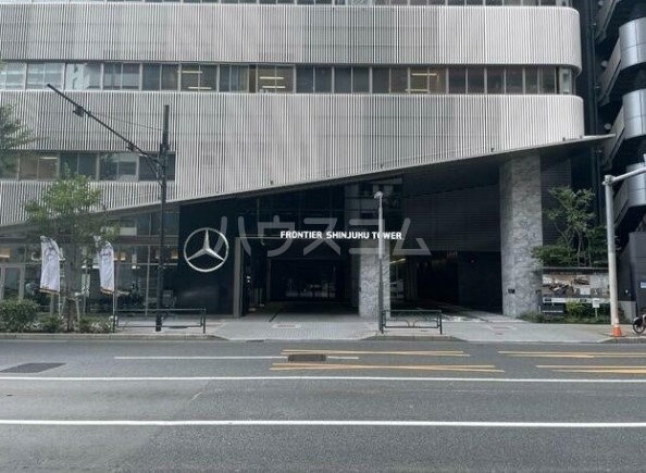 22/30 エントランス