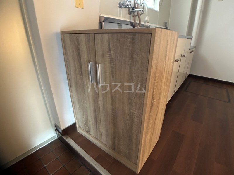 13/30 収納