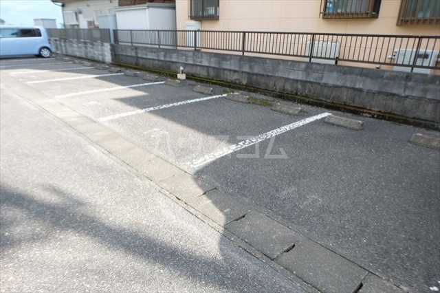 22/29 駐車場