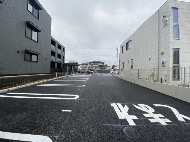 21/26 駐車場