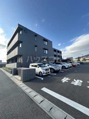28/30 駐車場