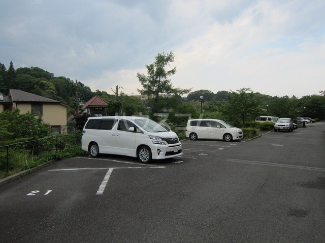 22/30 駐車場