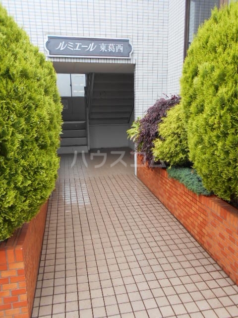 22/30 エントランス