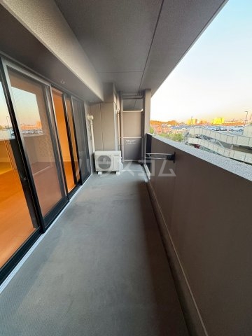 20/30 バルコニー