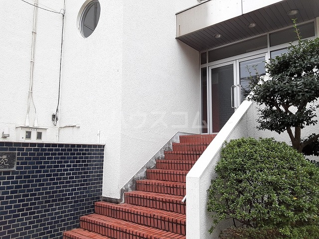 29/30 エントランス