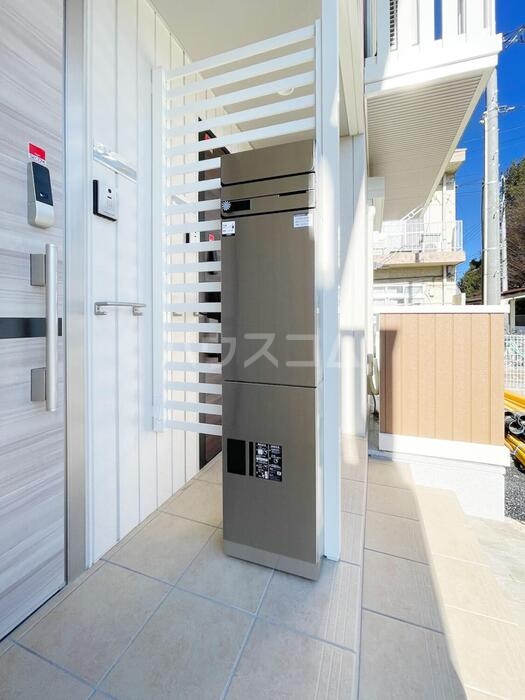 16/20 エントランス