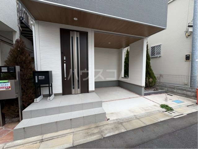 20/28 エントランス